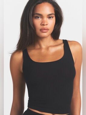 NWT SKIMS Soft Lounge Rib Tank - Small - onyx